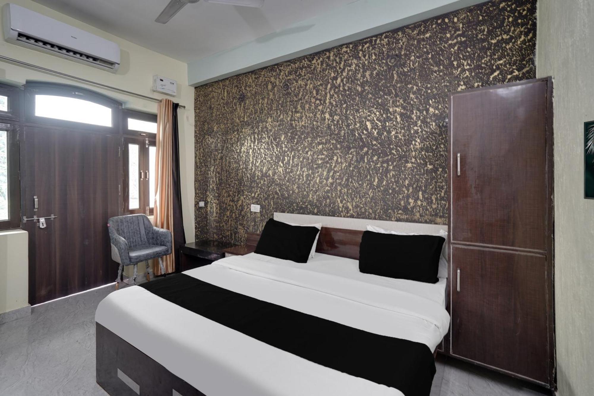 Super Collection O Rajapur Circuit House Hotel Allāhābād Junction Kültér fotó