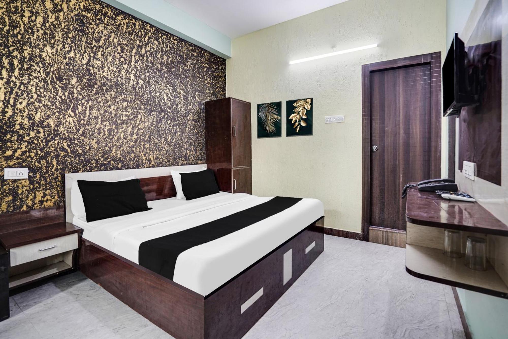 Super Collection O Rajapur Circuit House Hotel Allāhābād Junction Kültér fotó